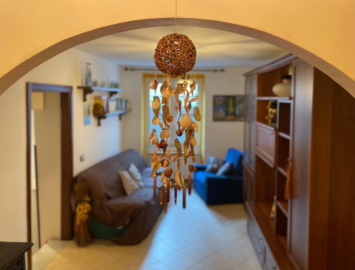 Tra Alpi Apuane E Cinque Terre.. Casetta Renata! Villa Valeriano Lunense Exteriör bild