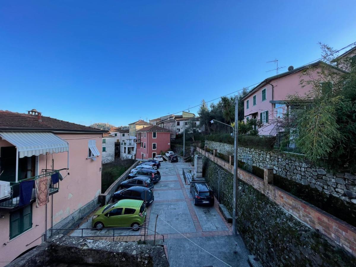 Tra Alpi Apuane E Cinque Terre.. Casetta Renata! Villa Valeriano Lunense Exteriör bild